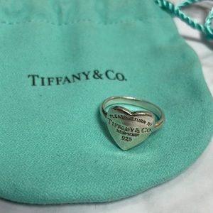 Tiffany & Co - Please return to Tiffany Heart Shaped Ring - 925 Silver